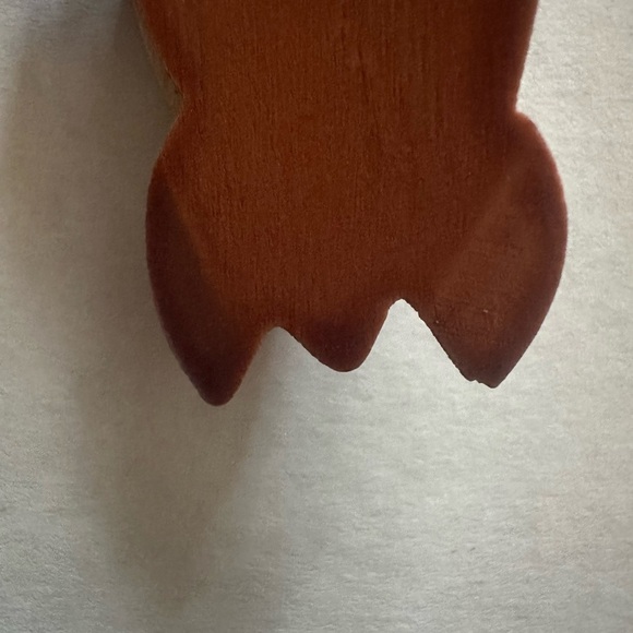 NWOT Wooden Turtle Keychain. Brown and Tan. Authentic Maui, Hawaiian Keychain - Picture 3 of 6